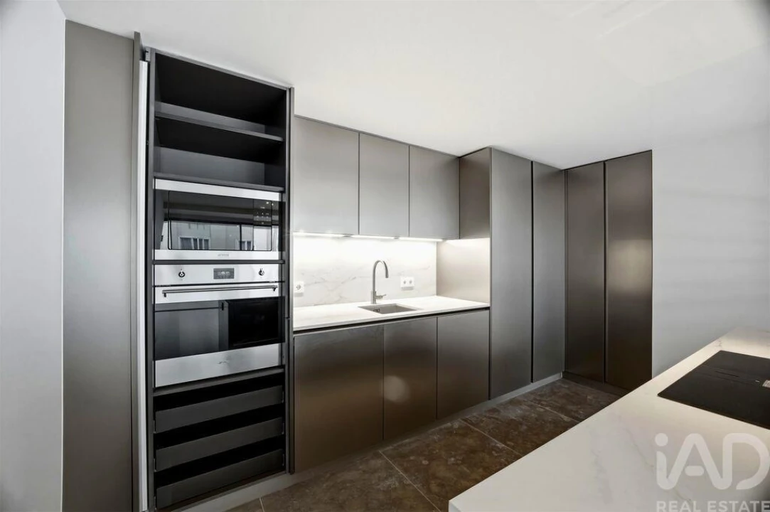 Apartamento T2 para Venda em Santo António Foto 7