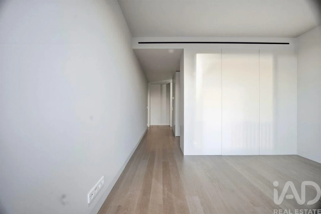 Apartamento T2 para Venda em Santo António Foto 9