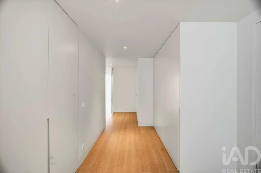 Apartamento T2 para Venda em Santo António Foto 10