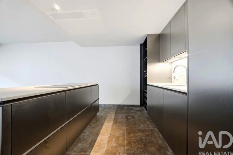 Apartamento T2 para Venda em Santo António Foto 8