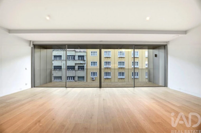 Apartamento T2 para Venda em Santo António Foto 3