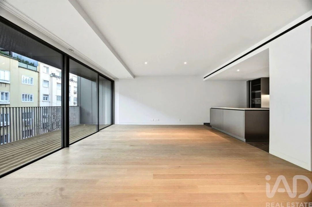 Apartamento T2 para Venda em Santo António Foto 2