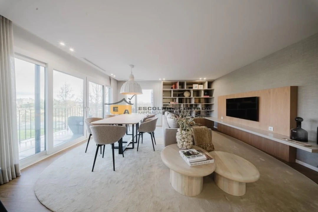 Apartamento T3 para Venda em Cidade da Maia Foto 3