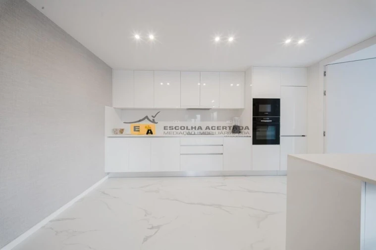 Apartamento T3 para Venda em Cidade da Maia Foto 7