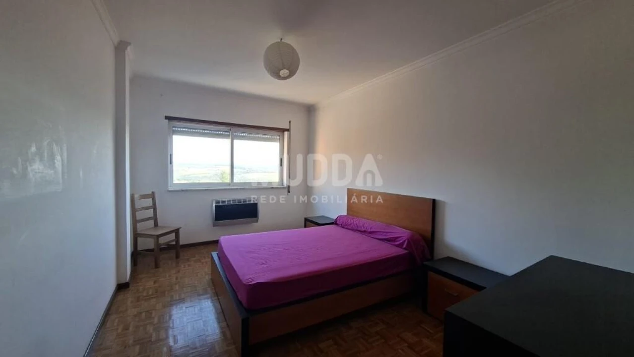 Apartamento T2 para Venda em Sé, Santa Maria e Meixedo Foto 7