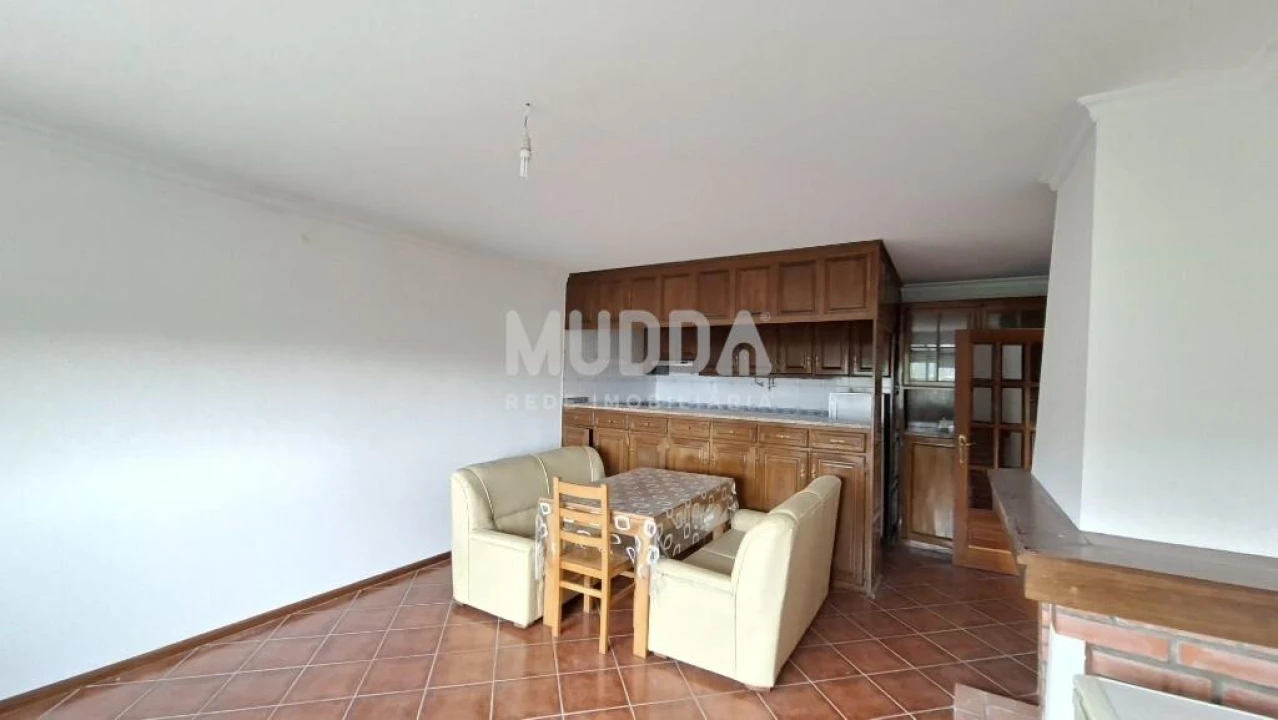 Apartamento T2 para Venda em Sé, Santa Maria e Meixedo Foto 1