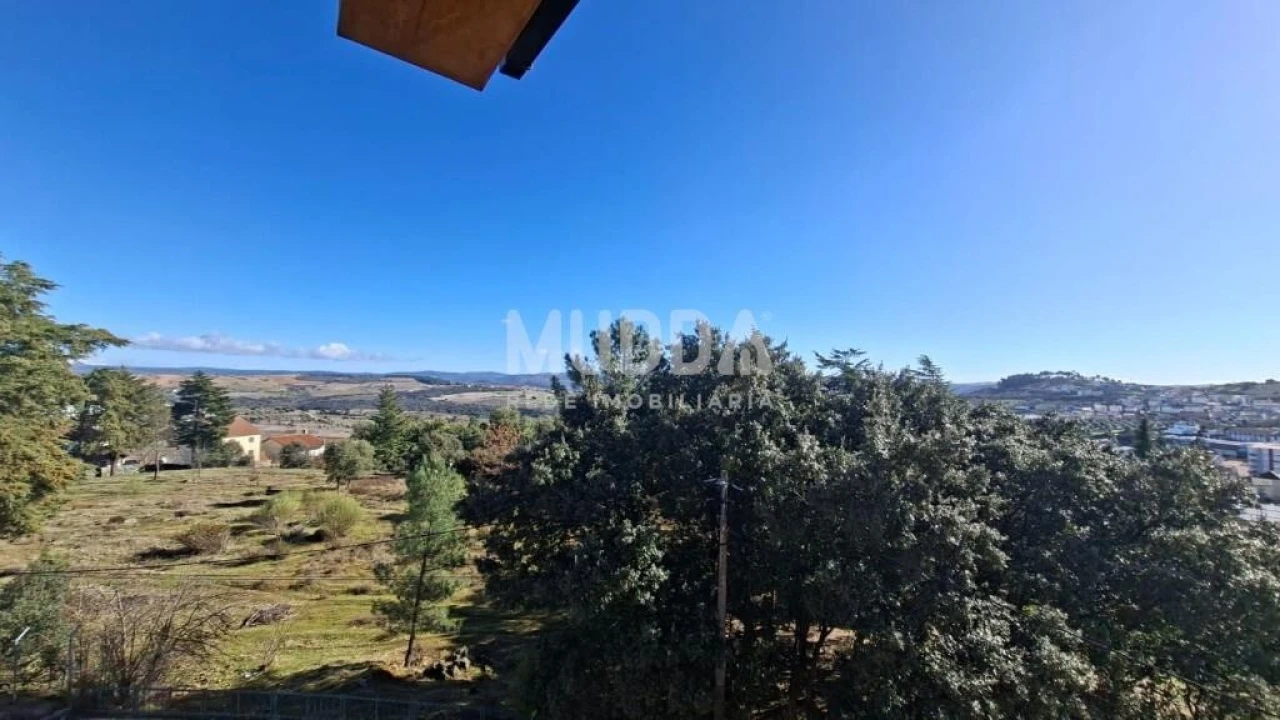 Apartamento T2 para Venda em Sé, Santa Maria e Meixedo Foto 9