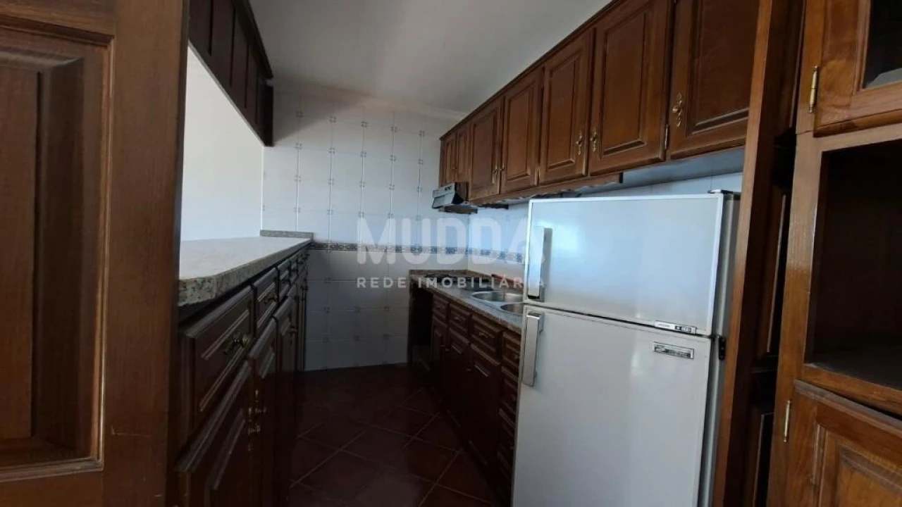 Apartamento T2 para Venda em Sé, Santa Maria e Meixedo Foto 4