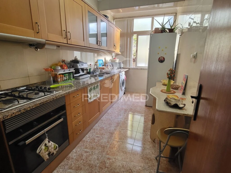 Apartamento T3 para Venda em Alfragide Foto 20