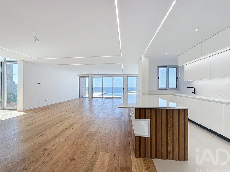 Moradia T3 para Venda em São Martinho Foto 4