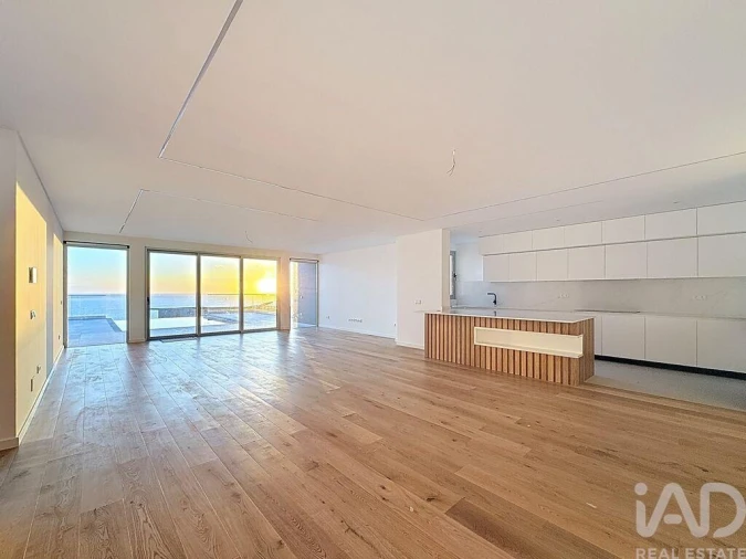 Moradia T3 para Venda em São Martinho Foto 33