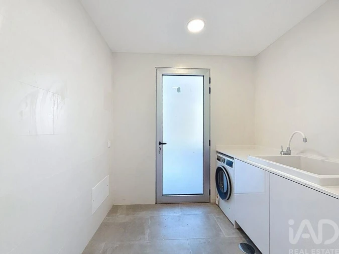 Moradia T3 para Venda em São Martinho Foto 9