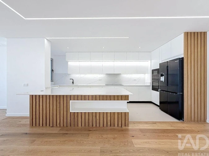 Moradia T3 para Venda em São Martinho Foto 7