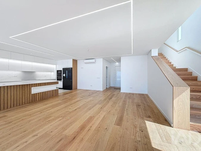 Moradia T3 para Venda em São Martinho Foto 6