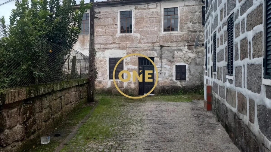 Moradia T5 para Venda em Delães