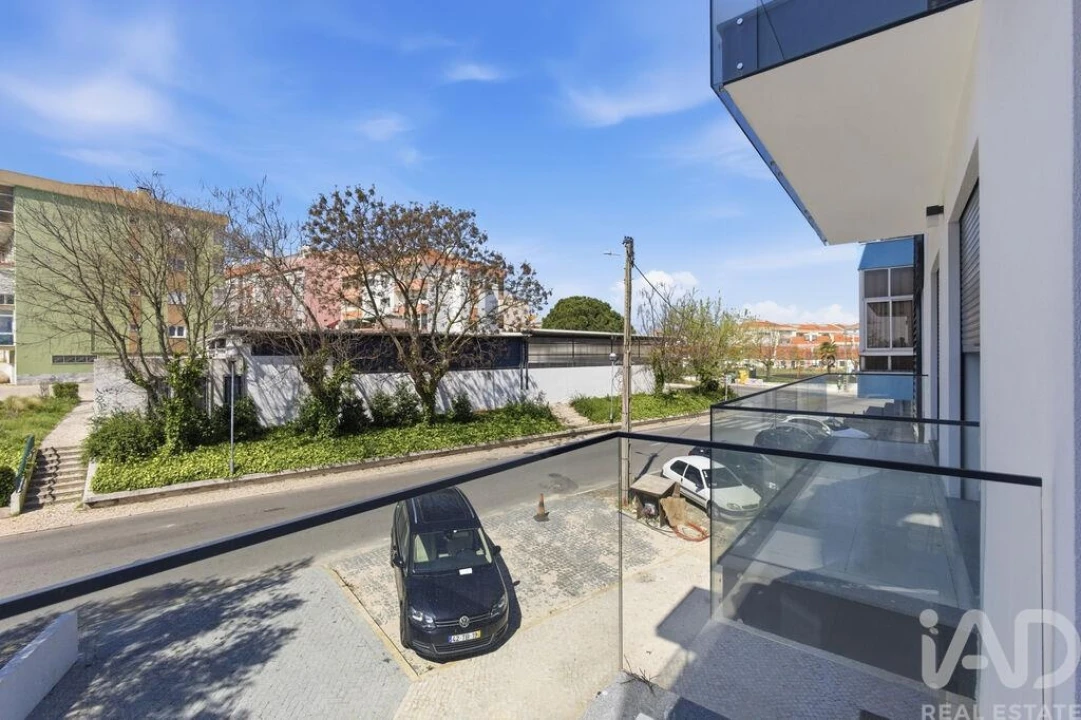 Apartamento T4 para Venda em Santa Iria de Azoia, São João da Talha e Bobadela Foto 16