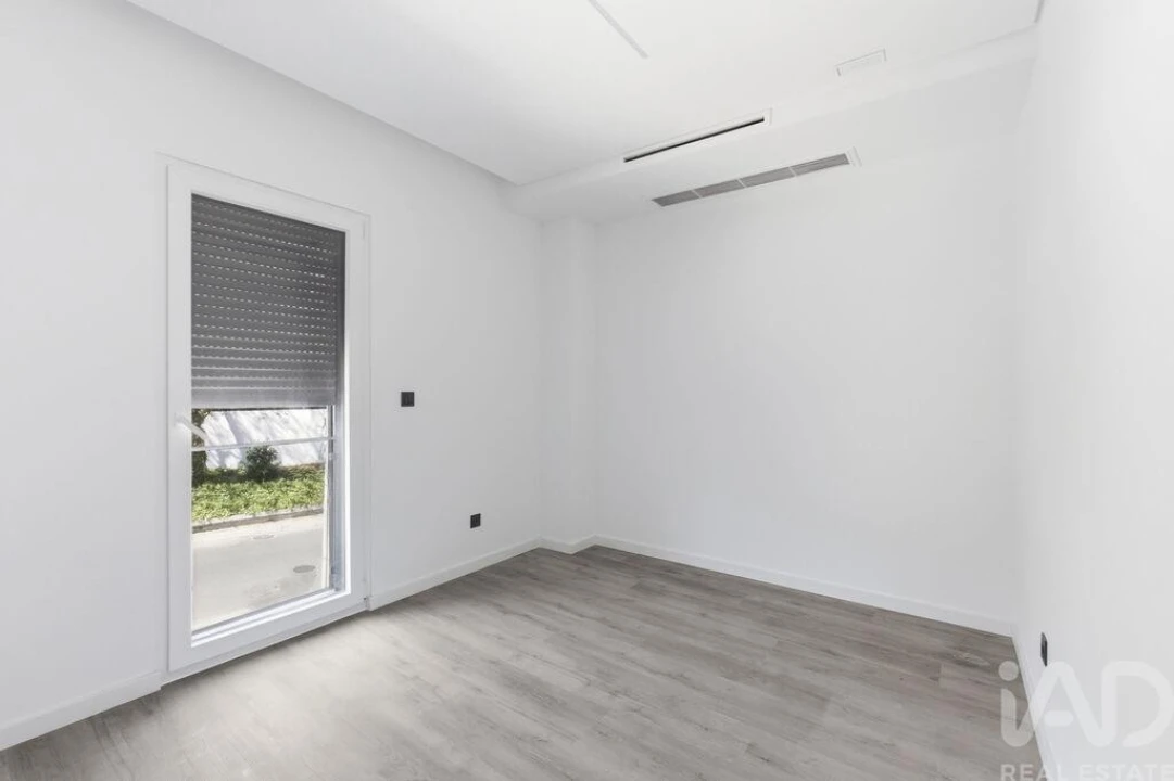 Apartamento T4 para Venda em Santa Iria de Azoia, São João da Talha e Bobadela Foto 9