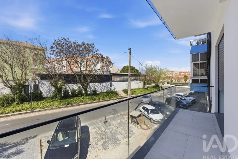 Apartamento T4 para Venda em Santa Iria de Azoia, São João da Talha e Bobadela Foto 11