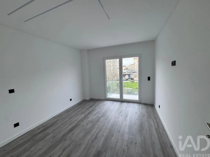 Apartamento T4 para Venda em Santa Iria de Azoia, São João da Talha e Bobadela Foto 11