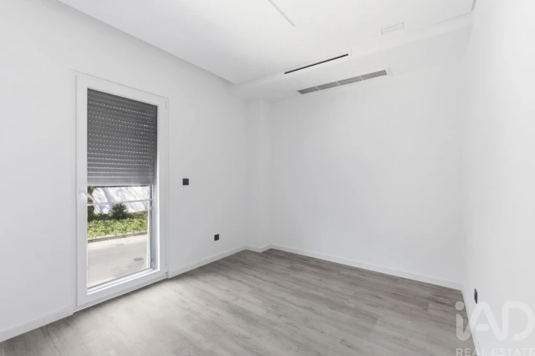 Apartamento T4 para Venda em Santa Iria de Azoia, São João da Talha e Bobadela Foto 9