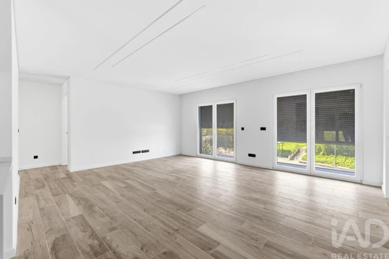 Apartamento T4 para Venda em Santa Iria de Azoia, São João da Talha e Bobadela Foto 2