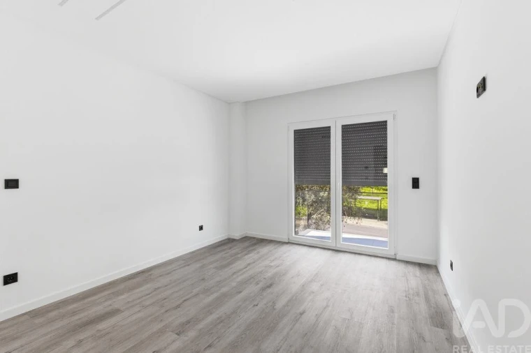 Apartamento T4 para Venda em Santa Iria de Azoia, São João da Talha e Bobadela Foto 14