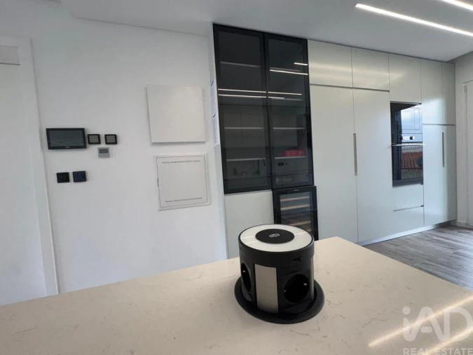 Apartamento T4 para Venda em Santa Iria de Azoia, São João da Talha e Bobadela Foto 4