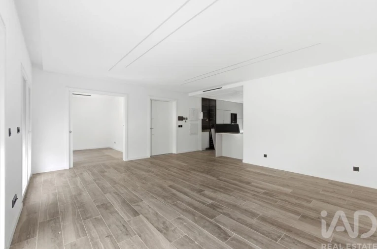 Apartamento T4 para Venda em Santa Iria de Azoia, São João da Talha e Bobadela Foto 13