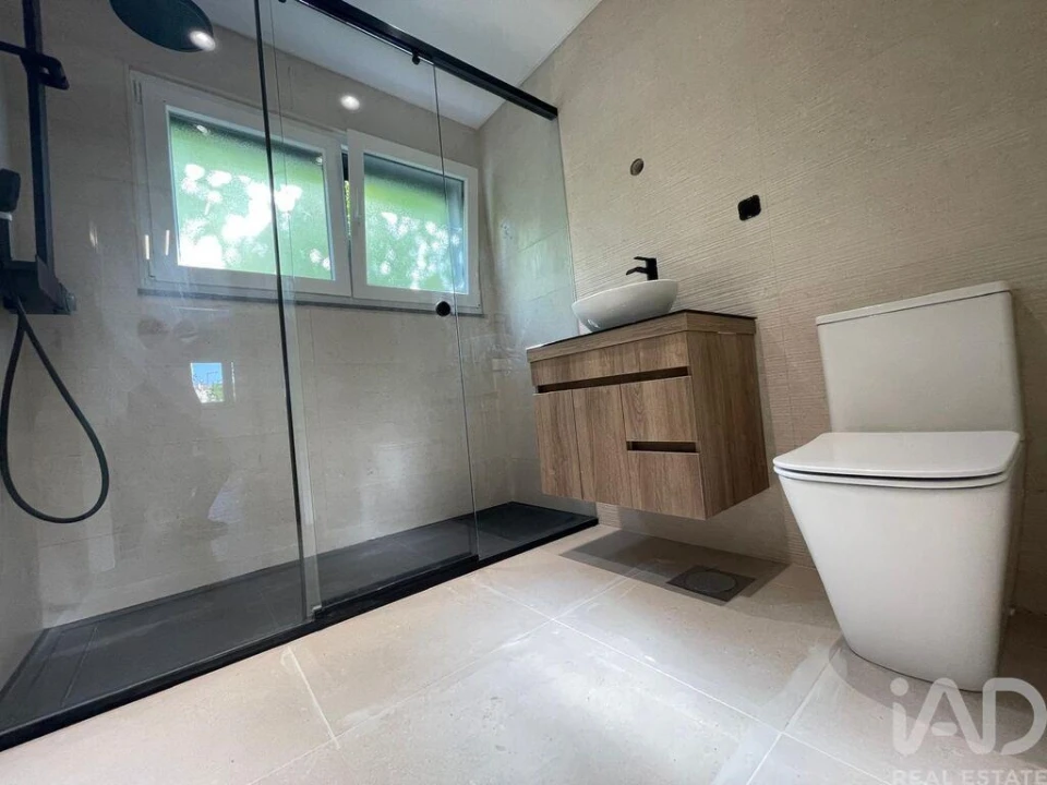 Apartamento T4 para Venda em Santa Iria de Azoia, São João da Talha e Bobadela Foto 22