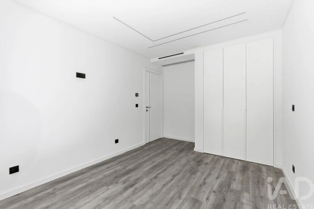 Apartamento T4 para Venda em Santa Iria de Azoia, São João da Talha e Bobadela Foto 20