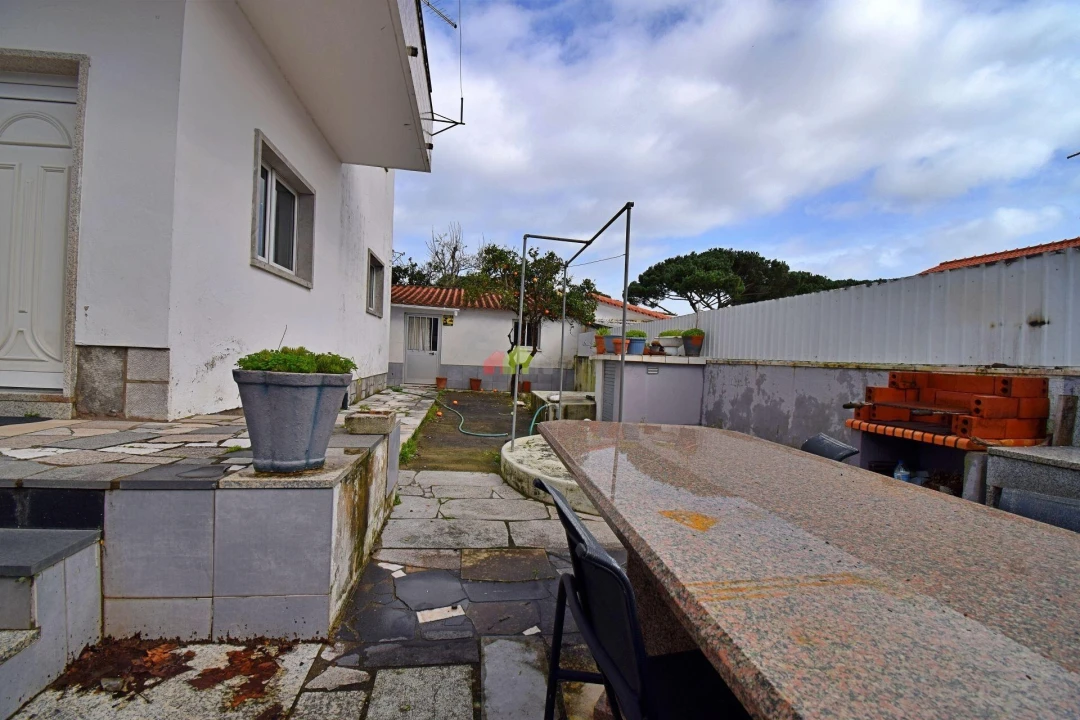 Moradia T5 para Venda em Colares Foto 65