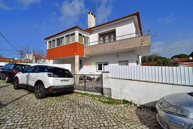 Moradia T5 para Venda em Colares Foto 7