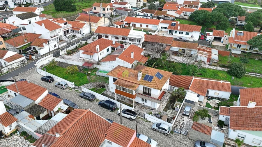 Moradia T5 para Venda em Colares Foto 6