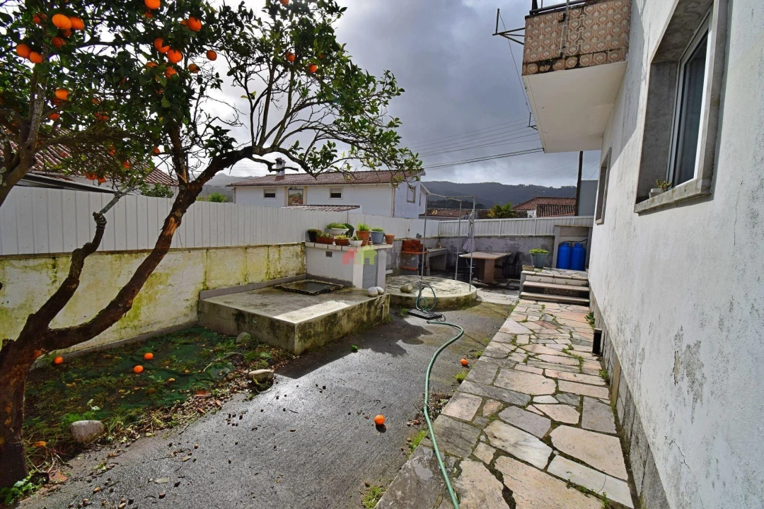 Moradia T5 para Venda em Colares Foto 52
