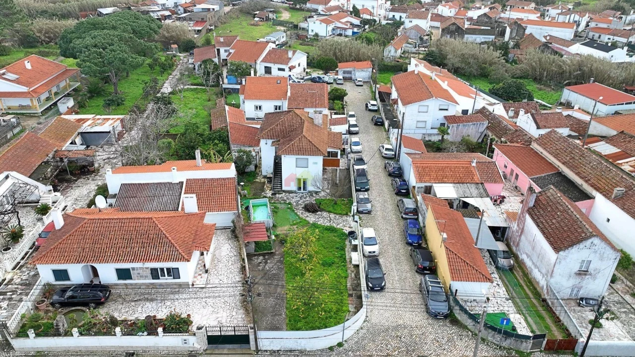 Moradia T5 para Venda em Colares Foto 4