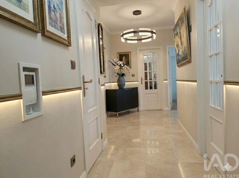 Apartamento T2 para Venda em Agualva e Mira-Sintra Foto 10