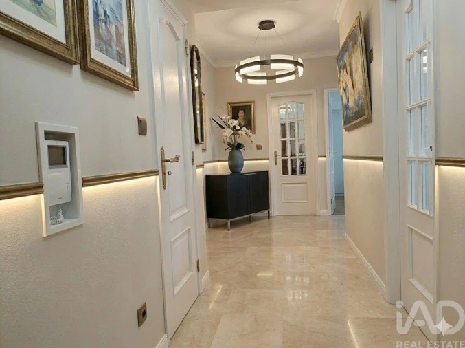 Apartamento T2 para Venda em Agualva e Mira-Sintra Foto 10