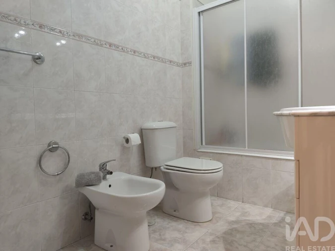 Apartamento T2 para Venda em Agualva e Mira-Sintra Foto 20