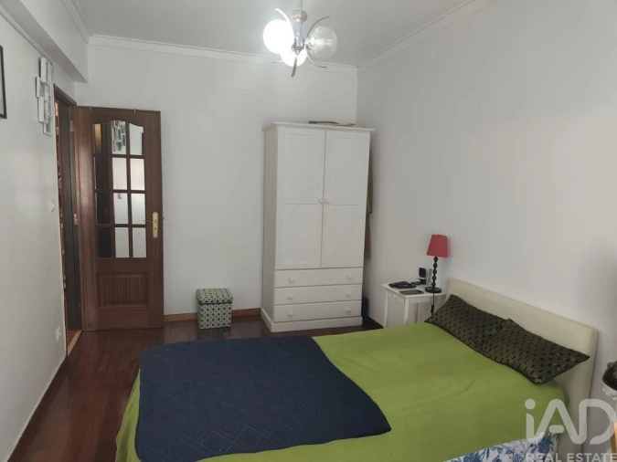 Apartamento T2 para Venda em Agualva e Mira-Sintra Foto 9