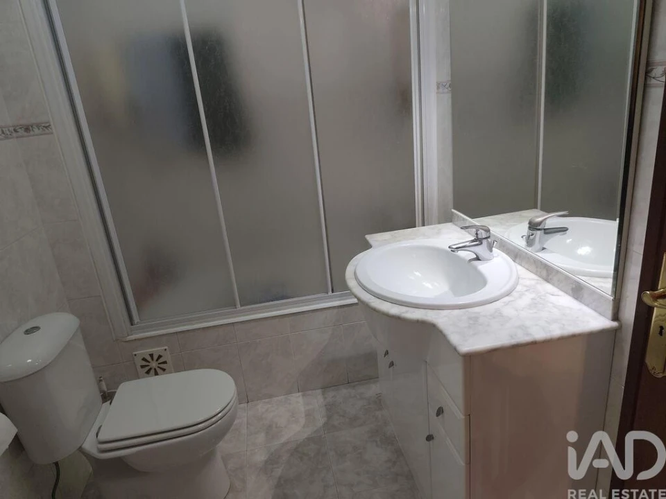 Apartamento T2 para Venda em Agualva e Mira-Sintra Foto 21