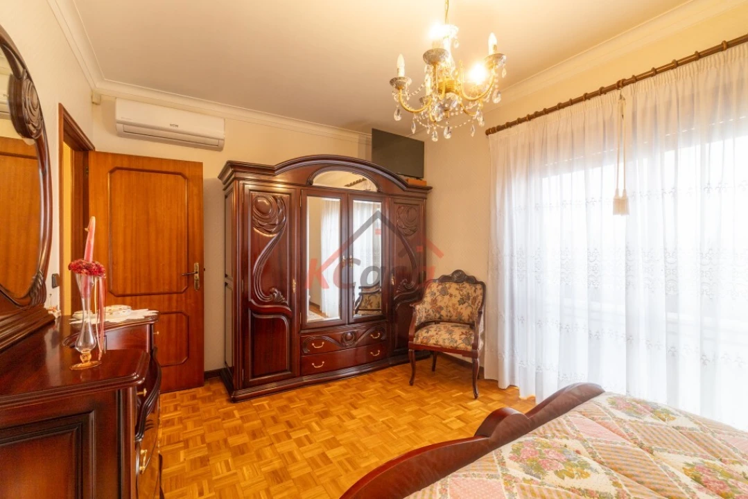 Moradia T4 para Venda em Coronado (São Romão e São Mamede) Foto 25