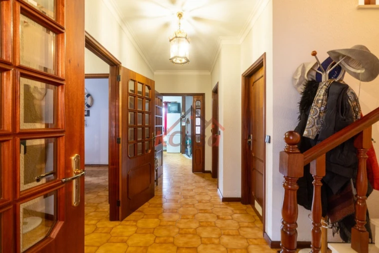 Moradia T4 para Venda em Coronado (São Romão e São Mamede) Foto 36