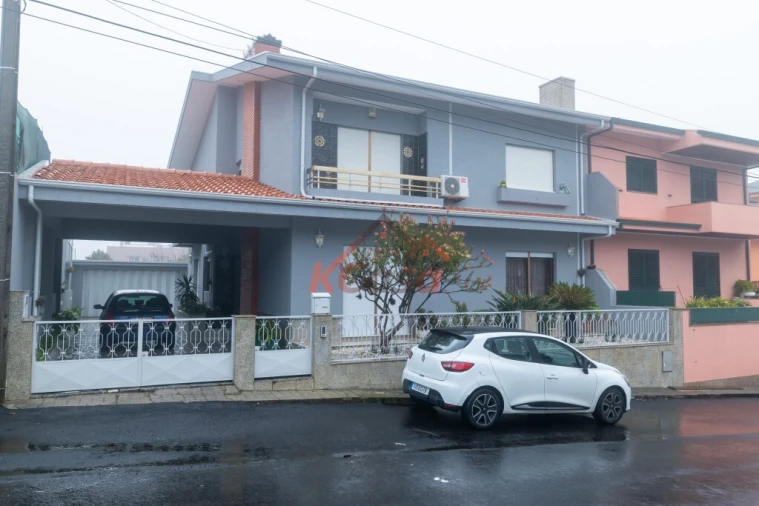 Moradia T4 para Venda em Coronado (São Romão e São Mamede) Foto 2