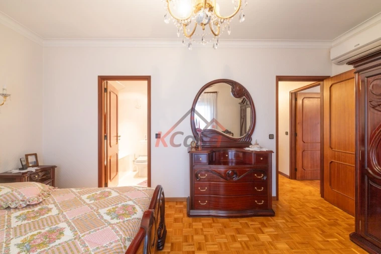 Moradia T4 para Venda em Coronado (São Romão e São Mamede) Foto 21