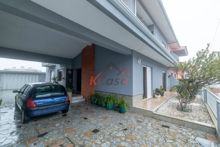 Moradia T4 para Venda em Coronado (São Romão e São Mamede)