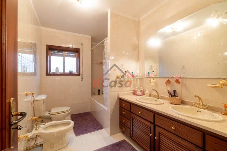 Moradia T4 para Venda em Coronado (São Romão e São Mamede) Foto 23