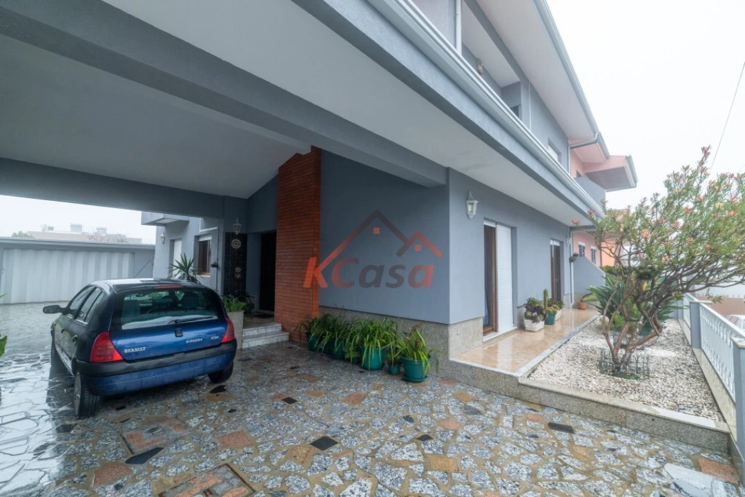 Moradia T4 para Venda em Coronado (São Romão e São Mamede) Foto 1