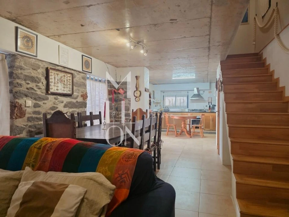 Moradia T2 para Venda em Fajã da Ovelha Foto 9