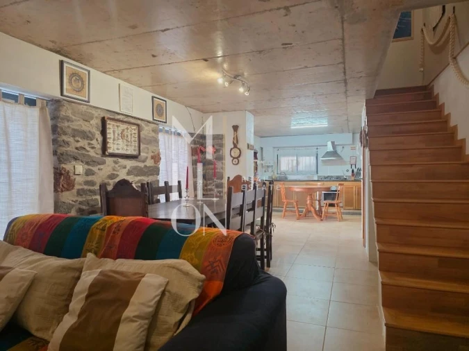 Moradia T2 para Venda em Fajã da Ovelha Foto 8