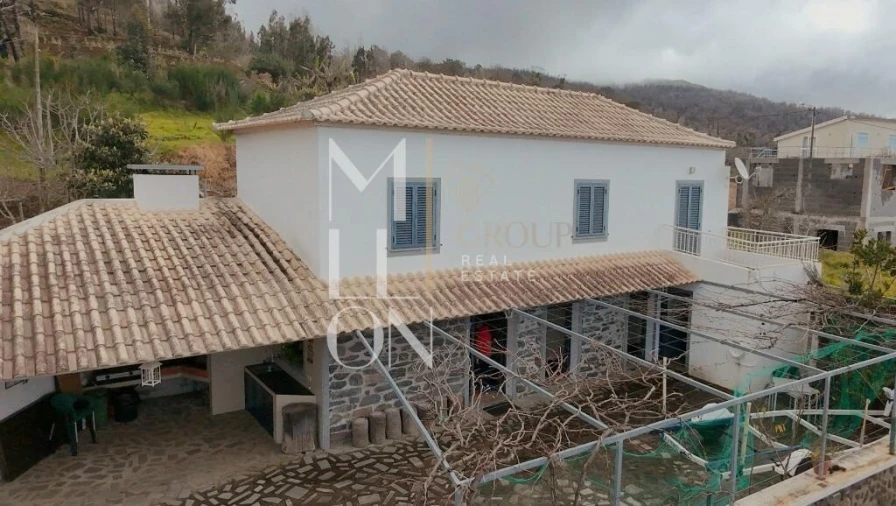 Moradia T2 para Venda em Fajã da Ovelha Foto 2